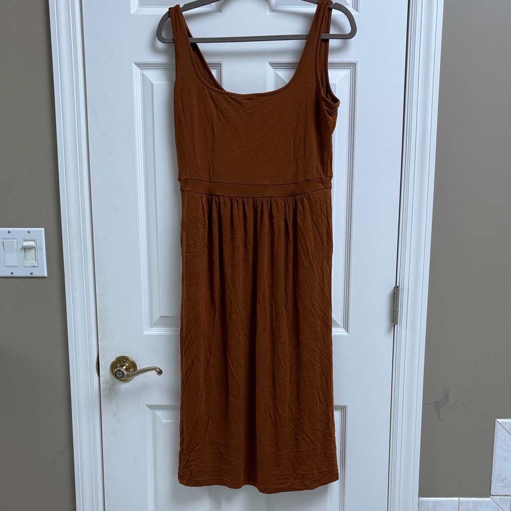 Elegant Brown Sleeveless Dress